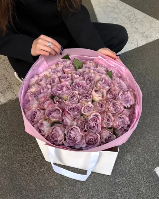 Букет сиреневых роз (большой)
