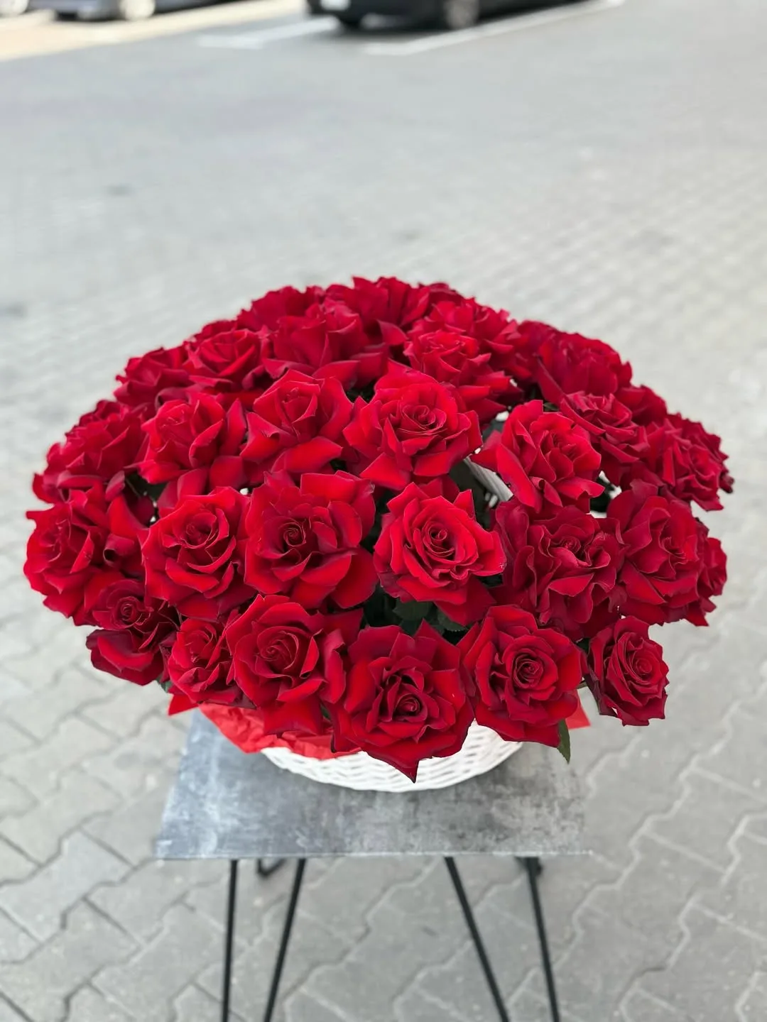Red Rose Basket