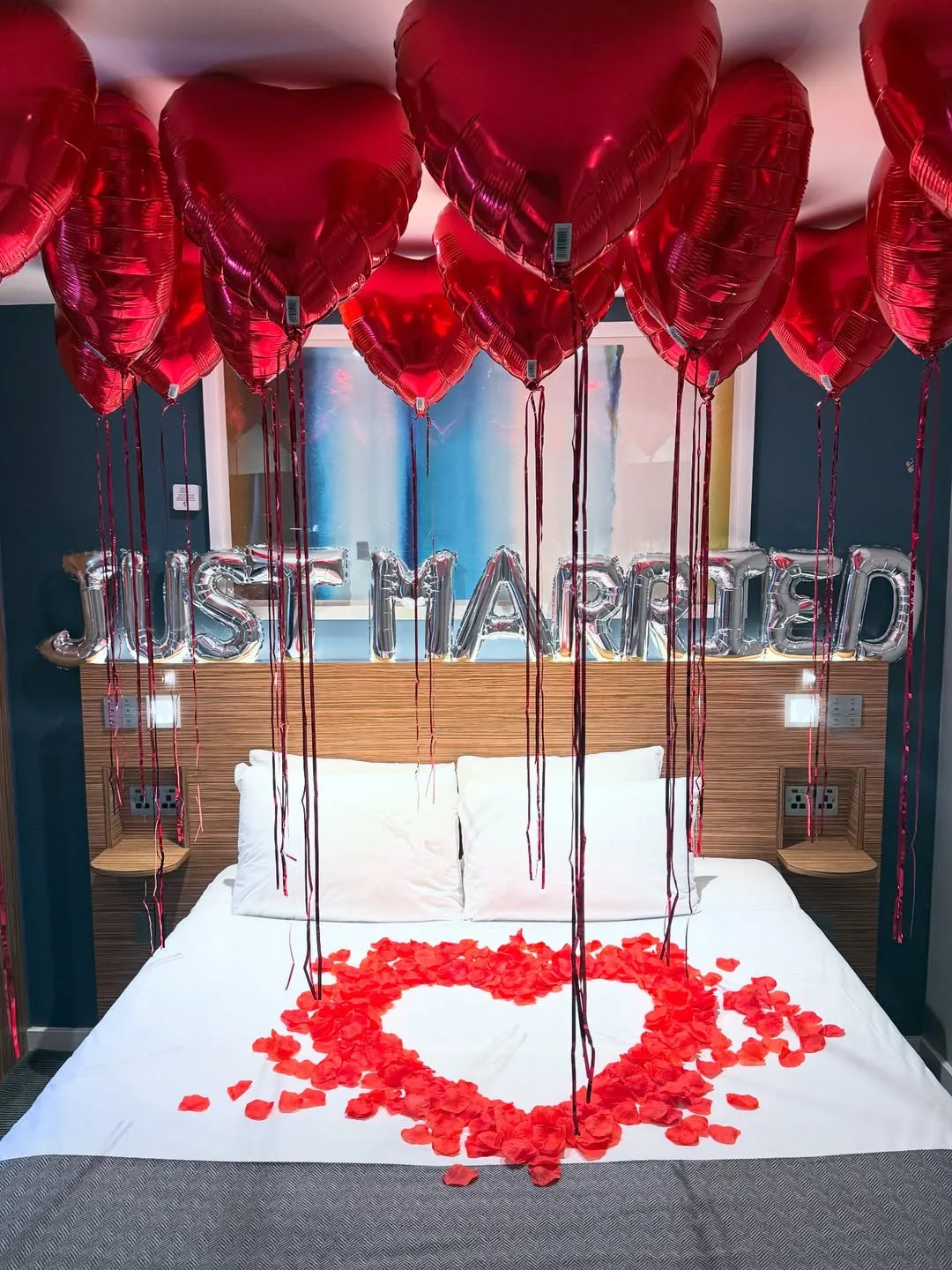 Just Married Room Decoration